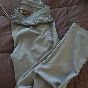 Under Armour Men’s blue athletic pants